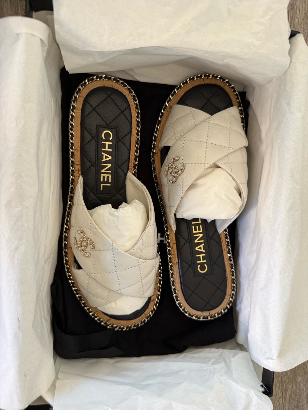 CHANEL White Quilted Lambskin Chain Mules Slides CC Logo - Picture 14 of 16